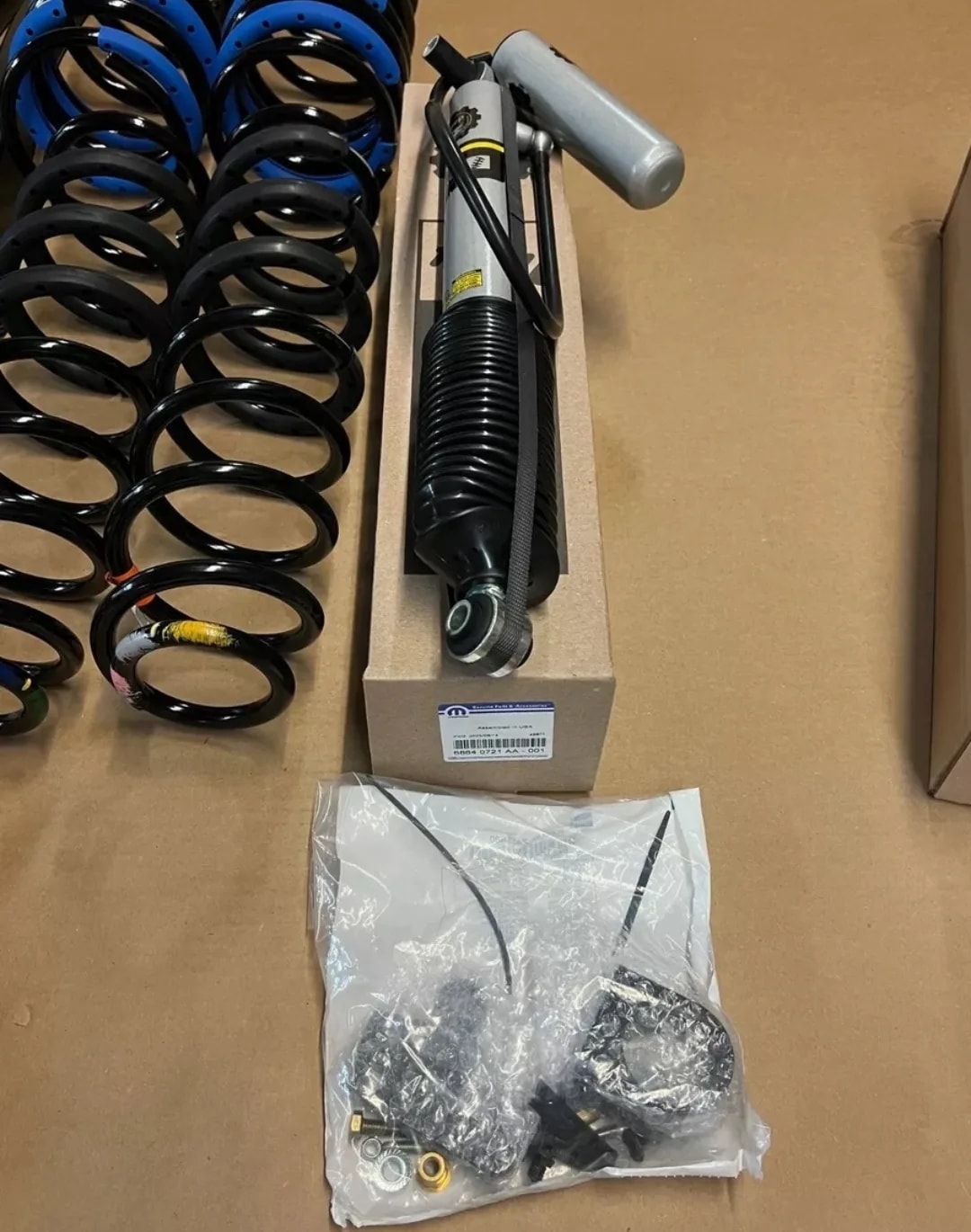 MOPAR 2020-2025 Jeep Gladiator 2 Inch Lift Kit Bilstein Shocks 4 Door 3.6L OEM - Image 2