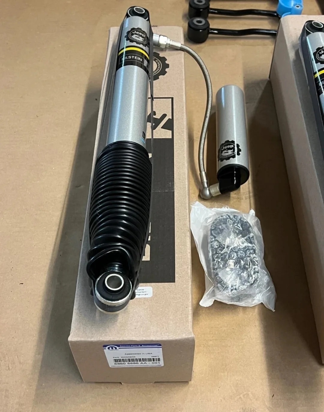 MOPAR 2020-2025 Jeep Gladiator 2 Inch Lift Kit Bilstein Shocks 4 Door 3.6L OEM - Image 6