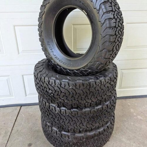 Jeep Wrangler Set (4) 285/70/17 BF