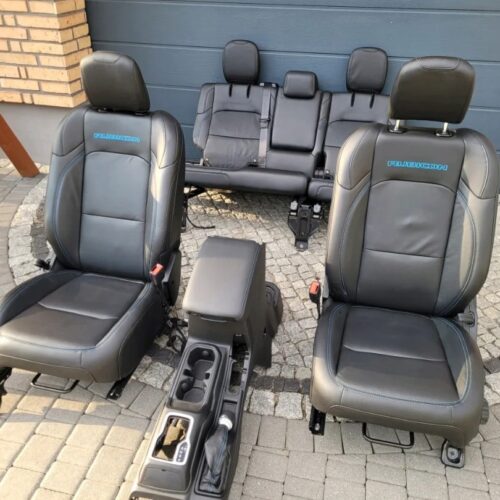 Black Jeep Wrangler/Gladiator Rubicon Seat Set with center console