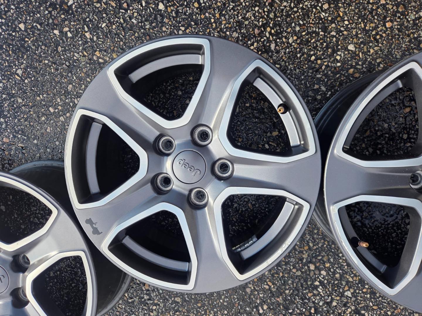 OEM Jeep 392 Black Beadlock-Capable Wheels - Image 6